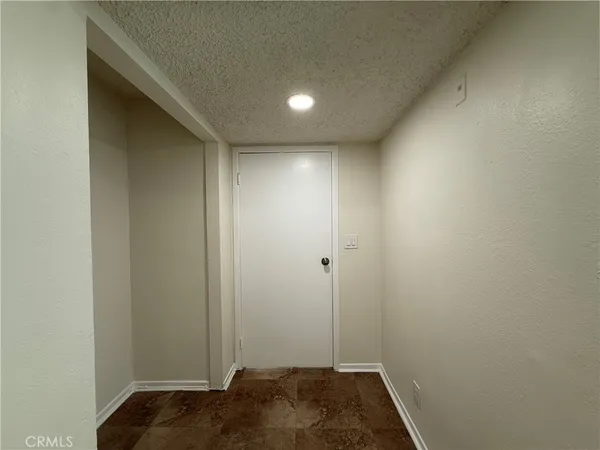 $2,695 | 221 West Elm Avenue, Unit L, Burbank, CA 91502