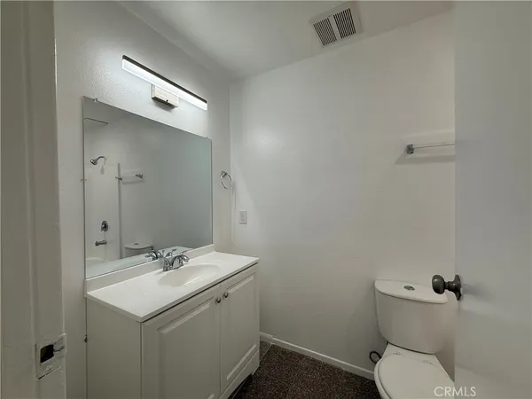 $2,695 | 221 West Elm Avenue, Unit L, Burbank, CA 91502