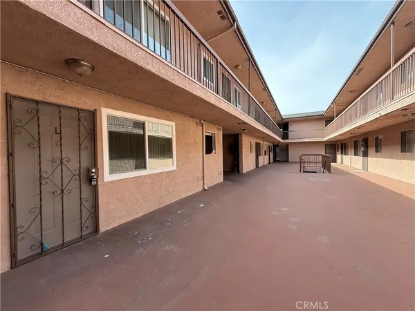 $2,695 | 221 West Elm Avenue, Unit L, Burbank, CA 91502