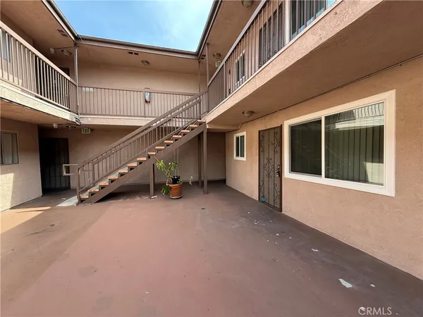 $2,695 | 221 West Elm Avenue, Unit L, Burbank, CA 91502