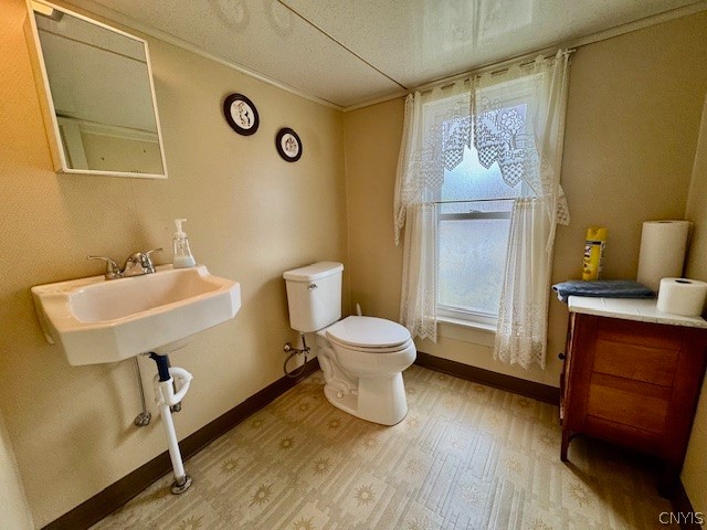 526 Broadway Street Oneida, NY 13421 - Photo 27 of 35 1/2 bath - up