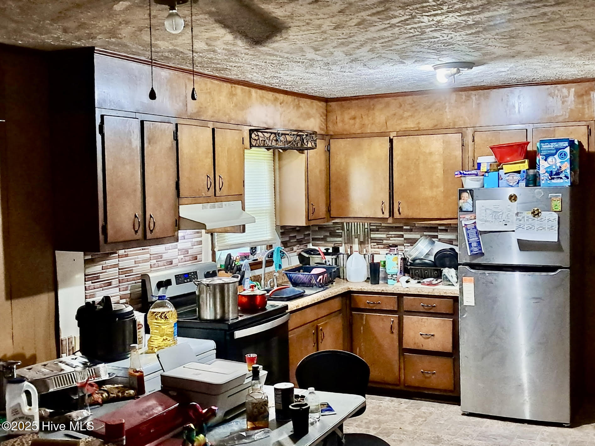 600 Ferrell Street Clinton, NC 28328 - Photo 3 of 6 600 Ferrell Kitchen