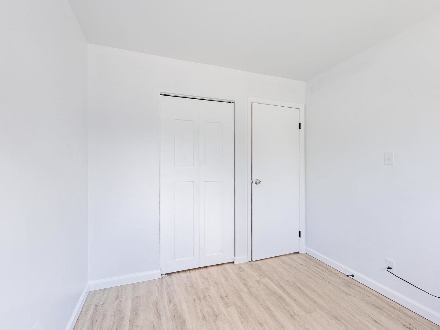 228 Riverside Drive Bolingbrook, IL 60440 - Photo 12 of 22 a view of an empty room