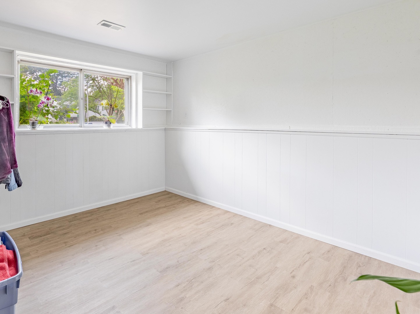 228 Riverside Drive Bolingbrook, IL 60440 - Photo 14 of 22 an empty room with a window