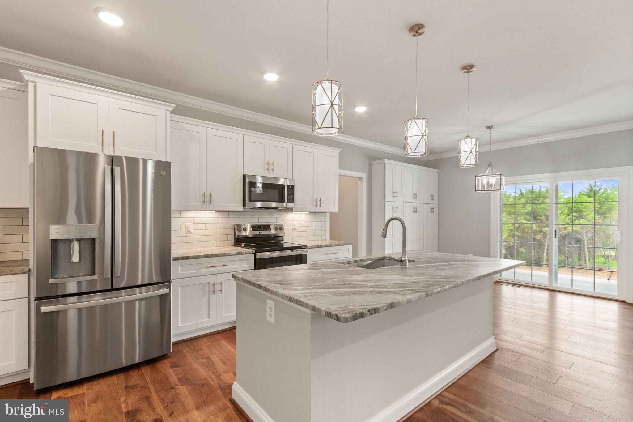 2012 Dozer Lane Catlett, VA 20119 - Photo 29 of 92 White Shaker Cabinetry & SS Appliances