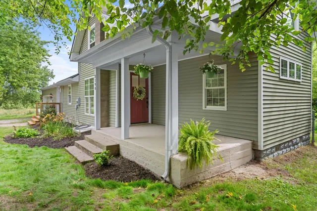 $309,800 | 3190 West Bacon Road, Hillsdale, MI 49242