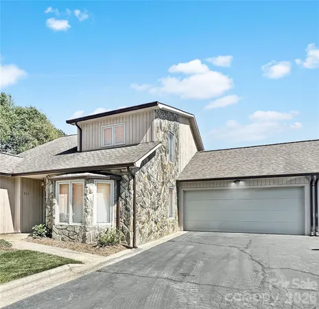 $328,900 | 603 29th Avenue Northeast, Unit 213, Hickory, NC 28601