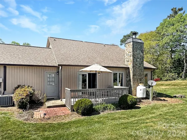 $328,900 | 603 29th Avenue Northeast, Unit 213, Hickory, NC 28601