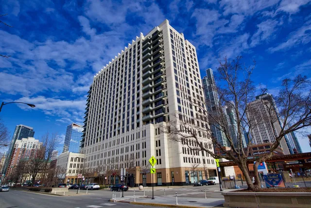 $2,750 | 1255 South State Street, Unit 1203, Chicago, IL 60605