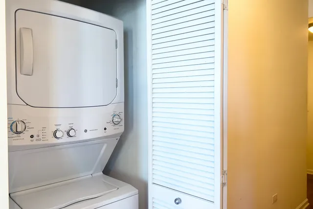 $2,750 | 1255 South State Street, Unit 1203, Chicago, IL 60605