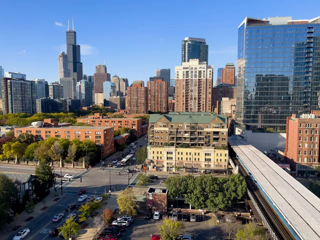 $2,750 | 1255 South State Street, Unit 1203, Chicago, IL 60605