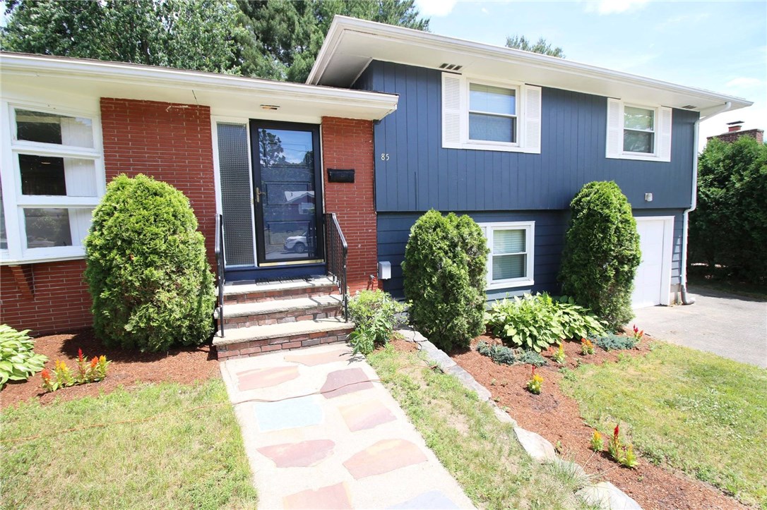 85 Sheffield Road Cranston, RI 02920 - Photo 3 of 40 Gallery Image 3