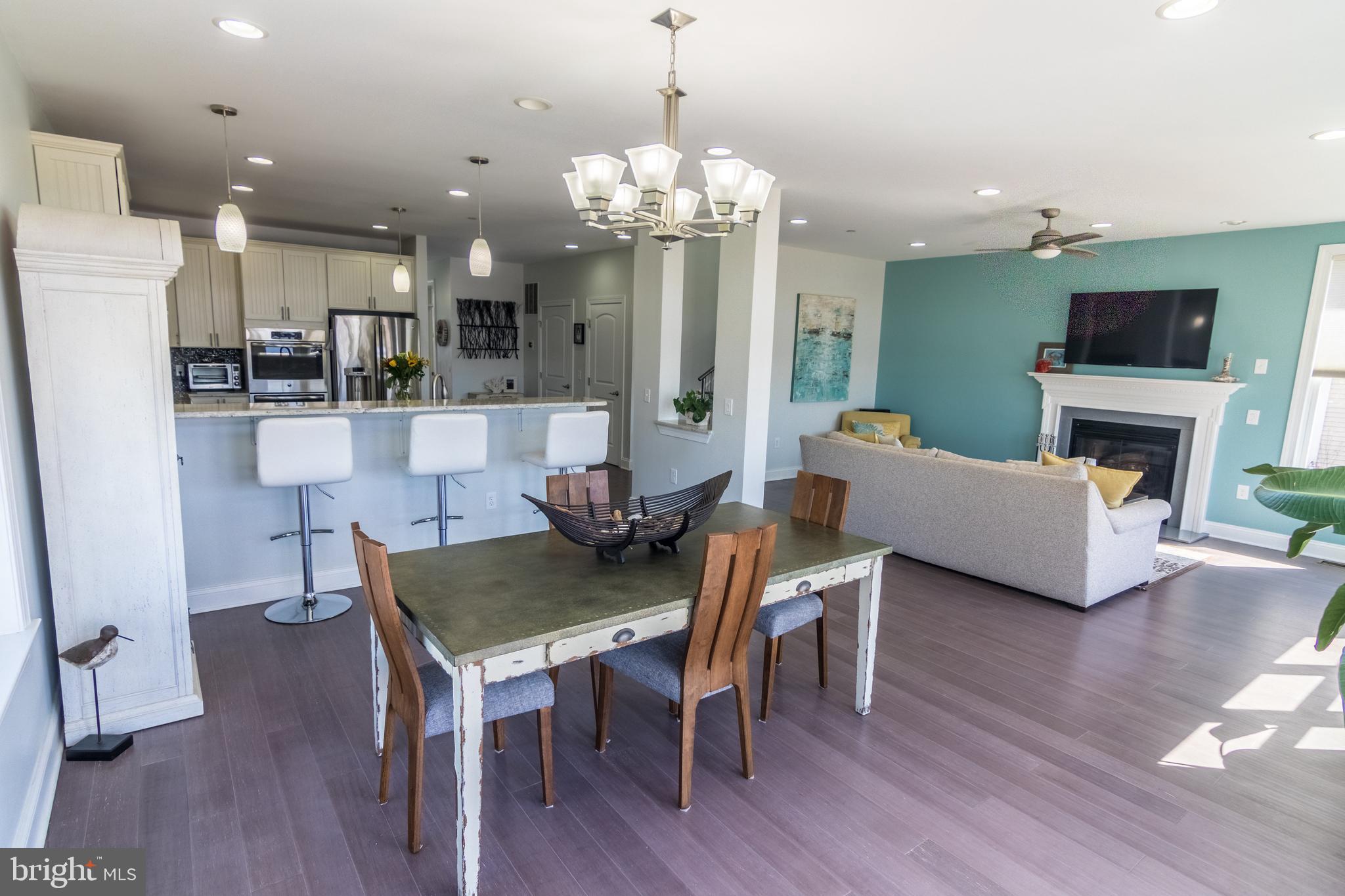 820 Seneca Park Road Baltimore, MD 21220 - Photo 11 of 39 Kitchen / Dining