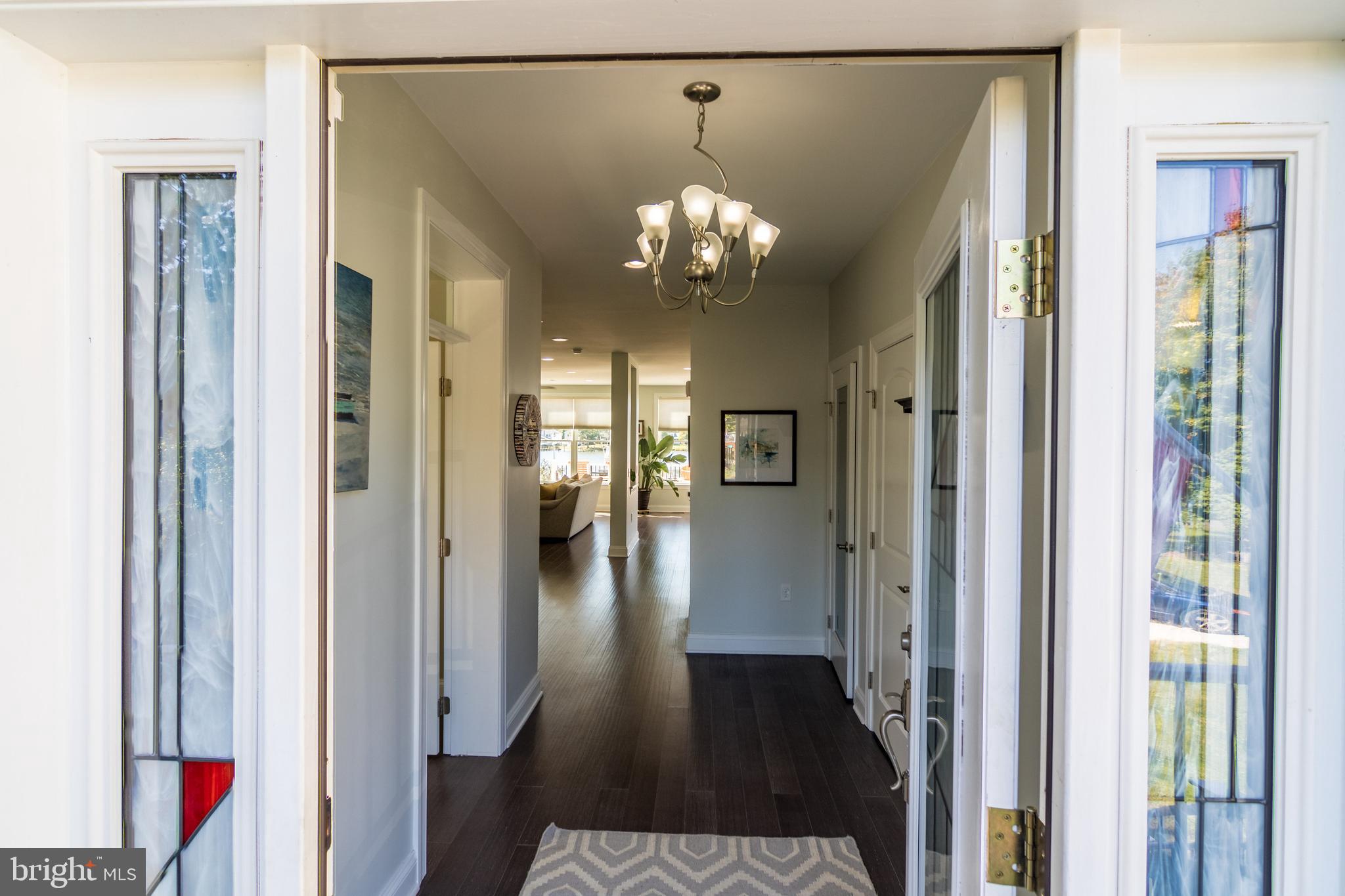 820 Seneca Park Road Baltimore, MD 21220 - Photo 4 of 39 Entrance / Foyer
