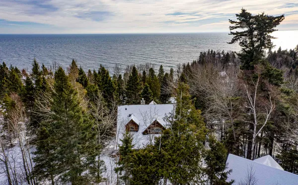 $850,000 | 2472 Clf Vw Trail, Two Harbors, MN 55616