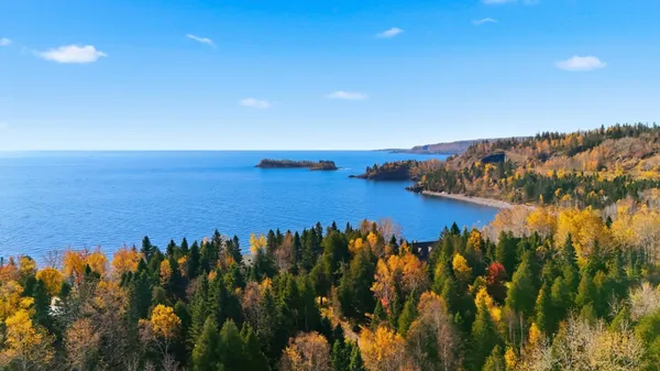 $850,000 | 2472 Clf Vw Trail, Two Harbors, MN 55616