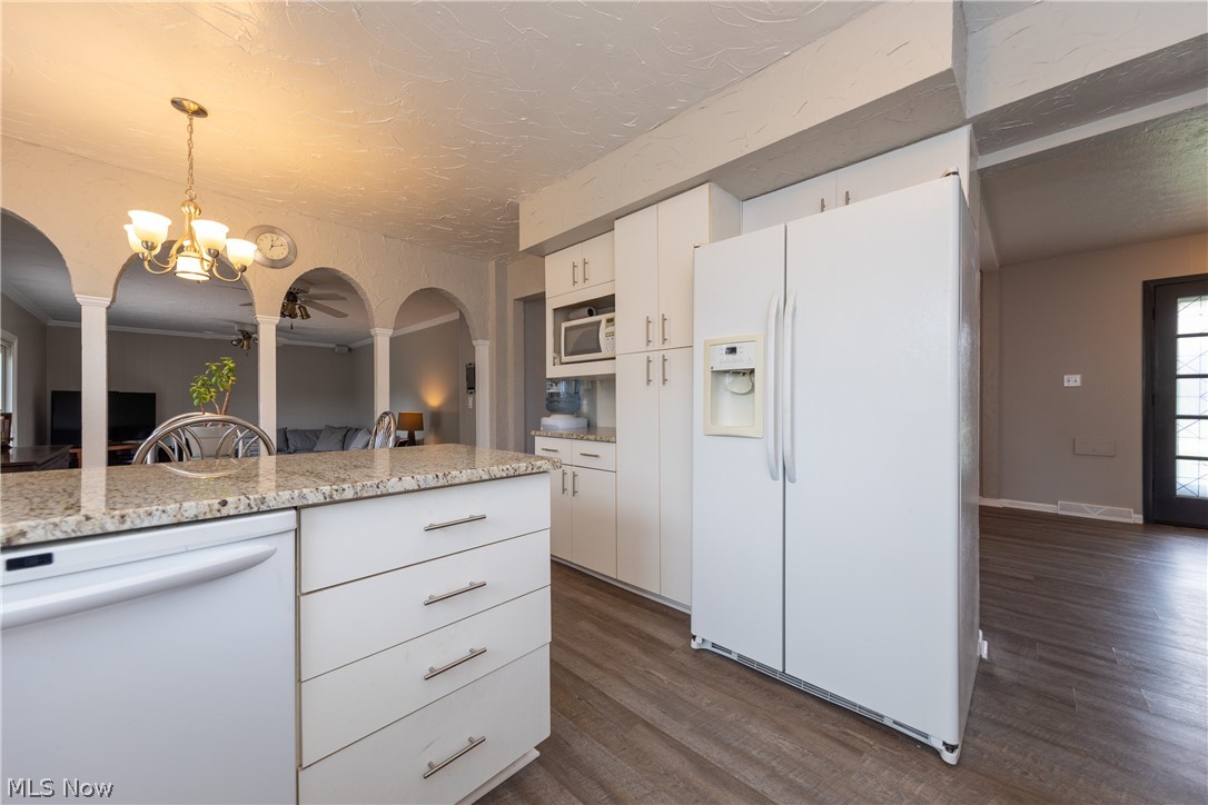 35440 Bainbridge Road Solon, OH 44139 - Photo 10 of 35