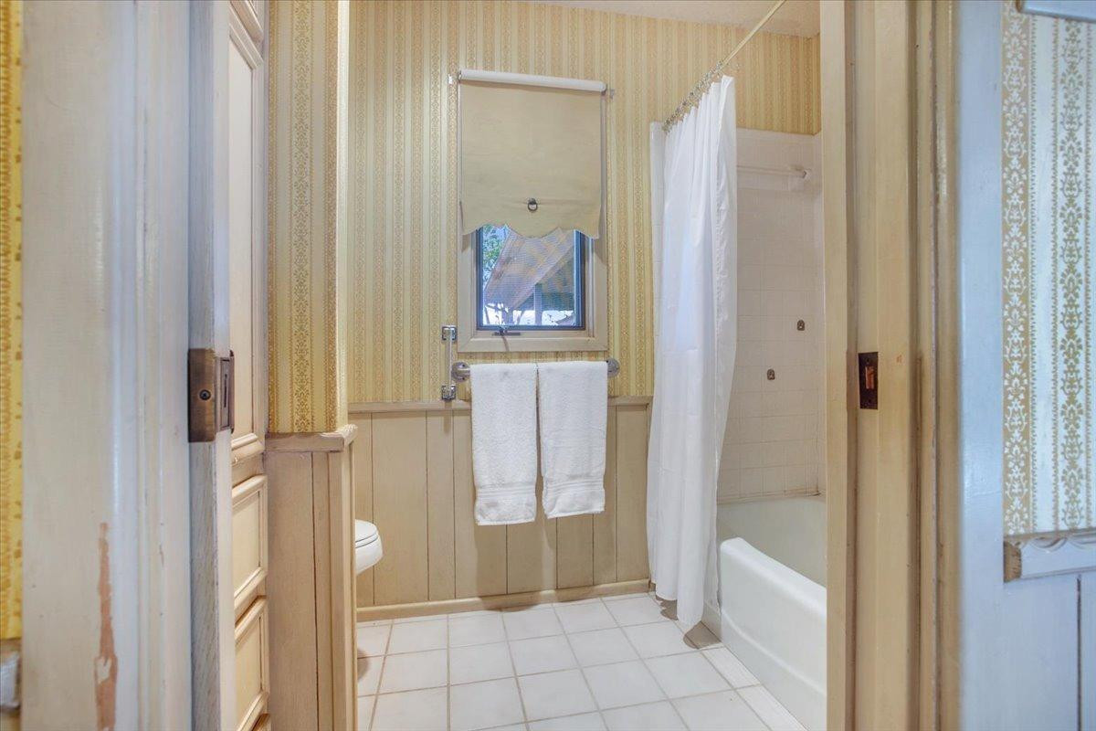 1106 15th Street Shallowater, TX 79363 - Photo 15 of 24 Master Bathroom
