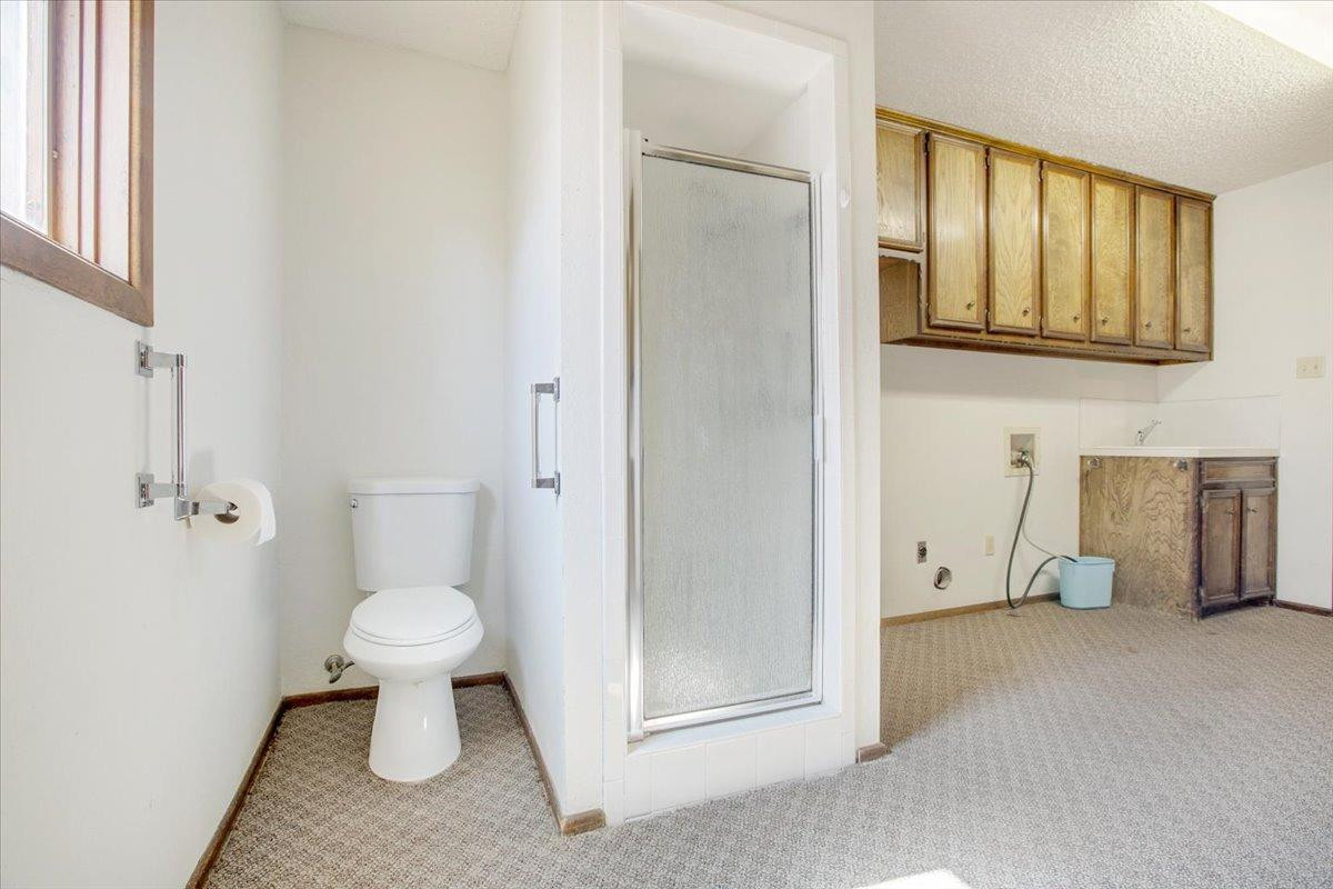 1106 15th Street Shallowater, TX 79363 - Photo 17 of 24 Full Bathroom in Utiltiy Room