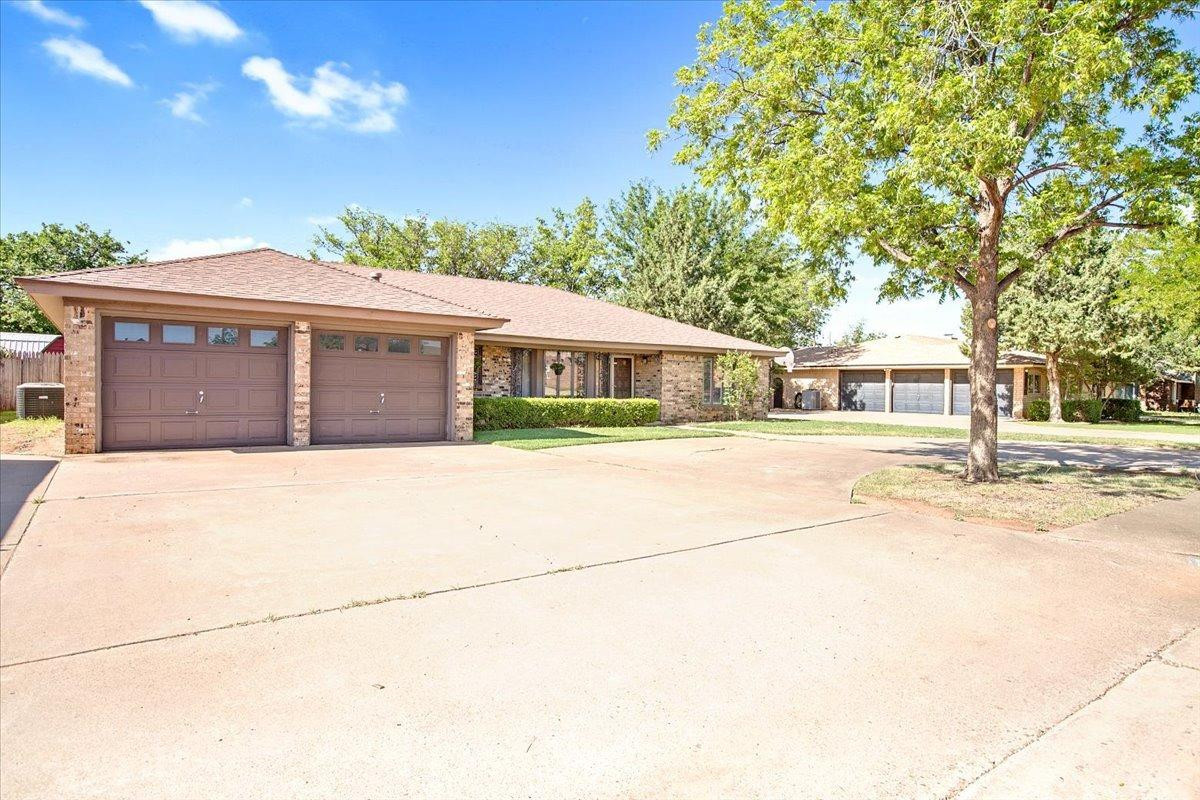 1106 15th Street Shallowater, TX 79363 - Photo 3 of 24 Photo 3