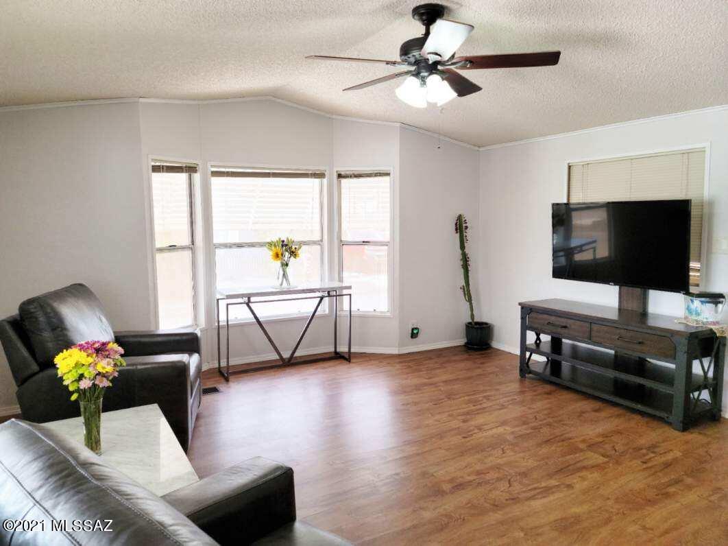 6201 South Barrister Road Tucson, AZ 85746 - Photo 10 of 34 Gallery Image 10