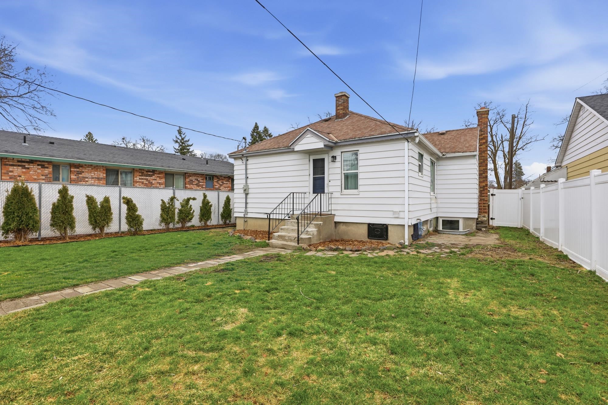 4117 North Wall Street Spokane, WA 99205 - Photo 4 of 30