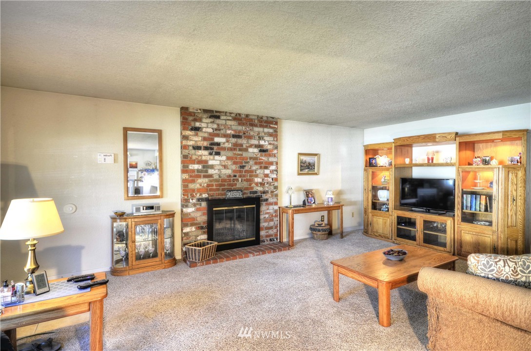 3006 165th Place Southeast Bothell, WA 98012 - Photo 4 of 11