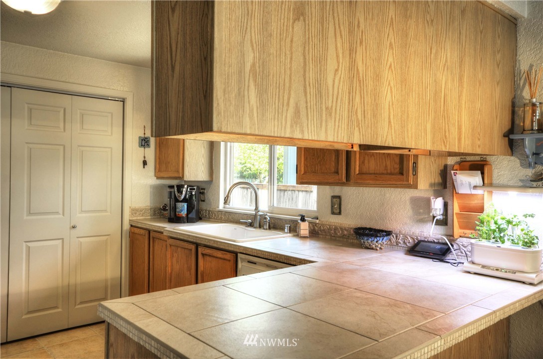 3006 165th Place Southeast Bothell, WA 98012 - Photo 6 of 11