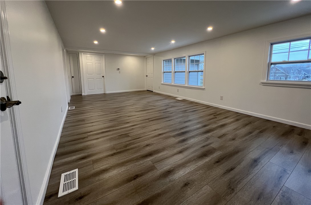 335 Mason Road Perinton, NY 14450 - Photo 12 of 30