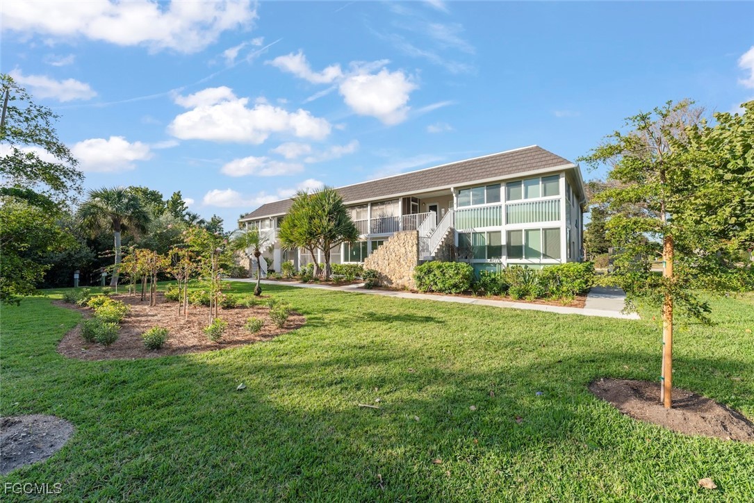 561 Periwinkle Way, Unit E4 Sanibel, FL 33957 - Photo 4 of 32