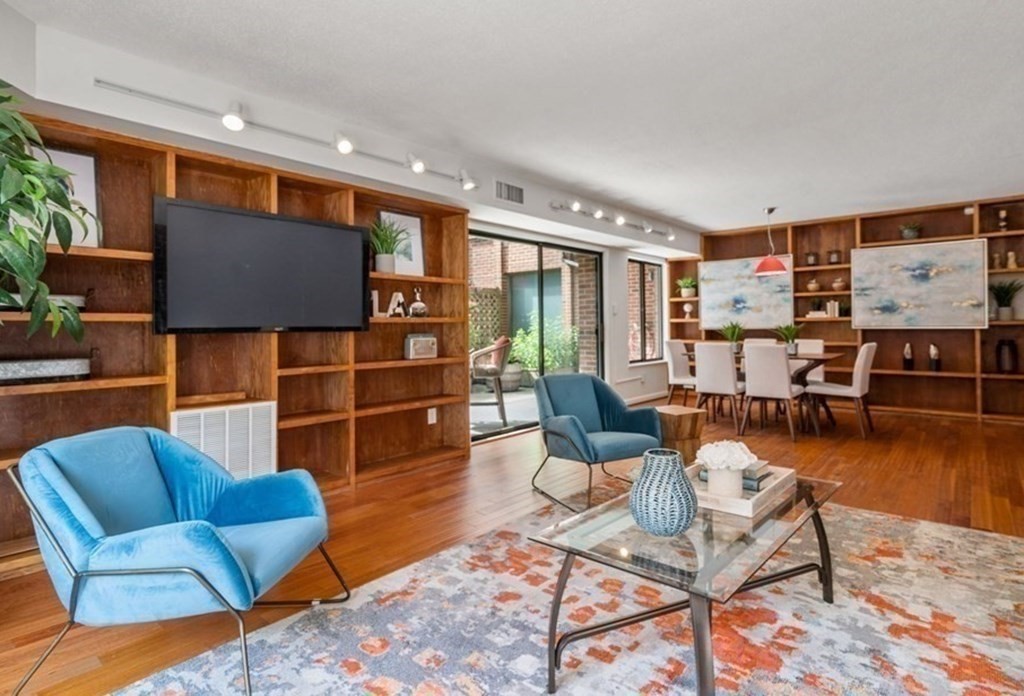 30 Stearns Road, Unit 102 Brookline, MA 02446 - Photo 3 of 20 Gallery Image 3