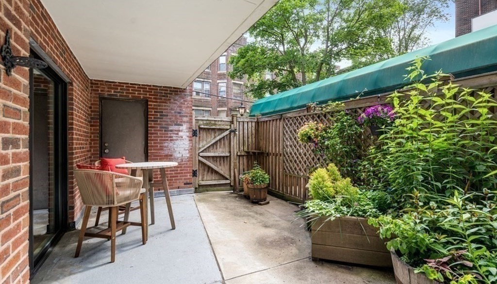 30 Stearns Road, Unit 102 Brookline, MA 02446 - Photo 5 of 20 Gallery Image 5