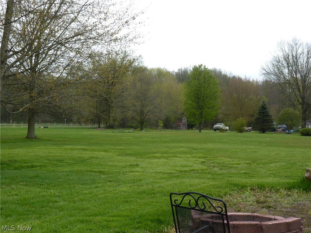 3119 South Leavitt Road Southwest Warren, OH 44481 - Photo 4 of 50 View of nearby features featuring a lawn