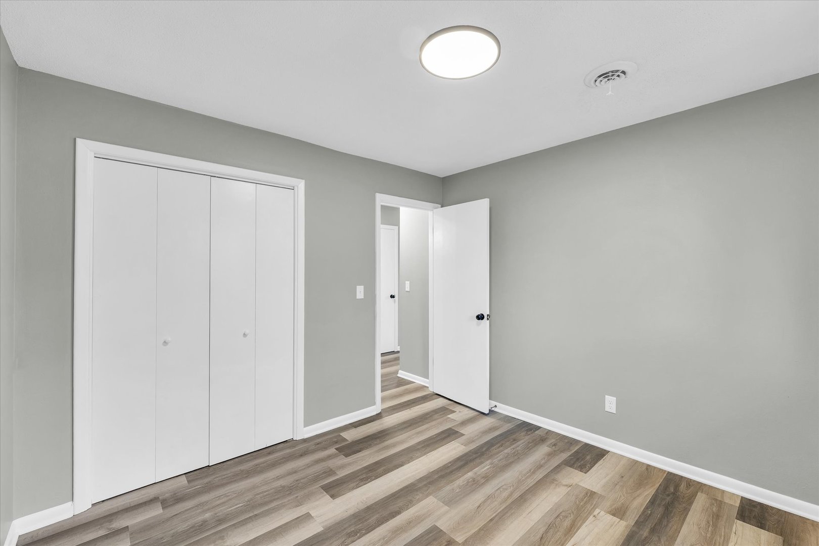 2211 South Philo Road Urbana, IL 61802 - Photo 33 of 43 Gallery Image 33