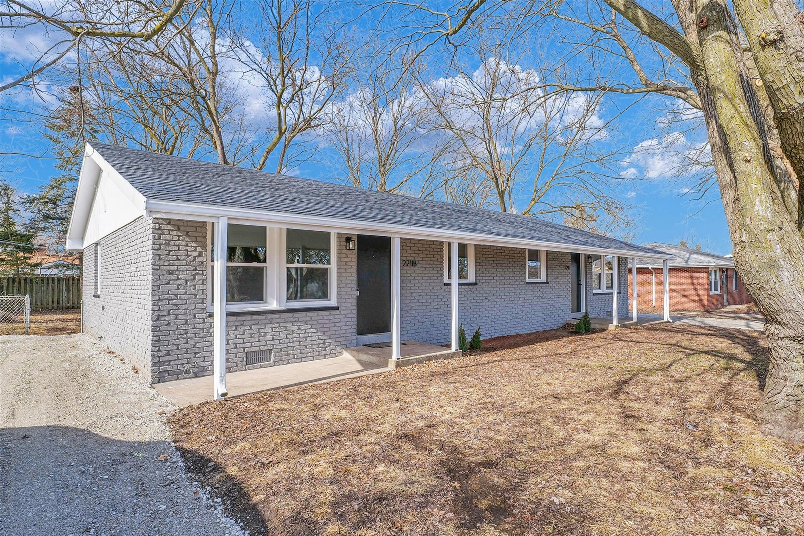 2211 South Philo Road Urbana, IL 61802 - Photo 4 of 43 Gallery Image 4