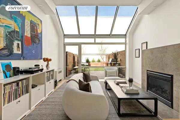 $3,790,000 | 201 Berry Street, Unit TH10 | Williamsburg