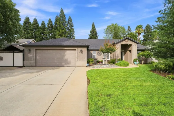 $579,900 | 3140 Copper Creek Drive, Redding, CA 96002