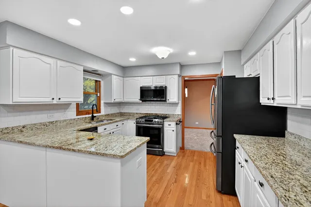 $3,199 | 1163 Shoreline Drive, Aurora, IL 60504