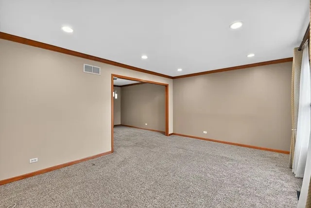 $3,199 | 1163 Shoreline Drive, Aurora, IL 60504