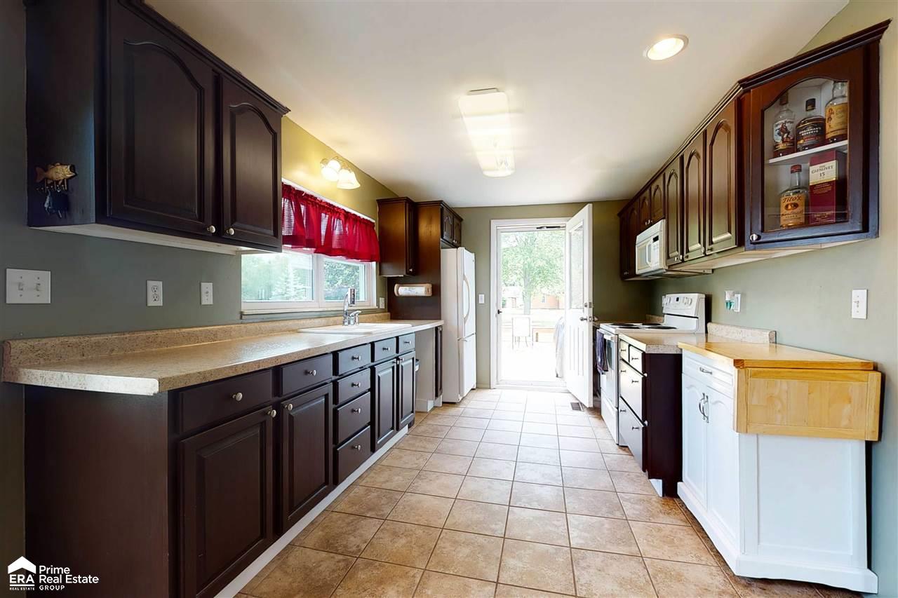 6099 East Potter Road Davison, MI 48423 - Photo 15 of 62 50017966-14.JPG