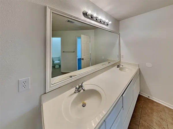 $1,895 | 2322 Old Ox Road, Spring, TX 77386