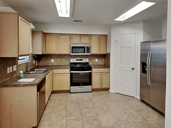 $1,895 | 2322 Old Ox Road, Spring, TX 77386