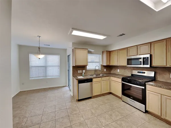 $1,895 | 2322 Old Ox Road, Spring, TX 77386