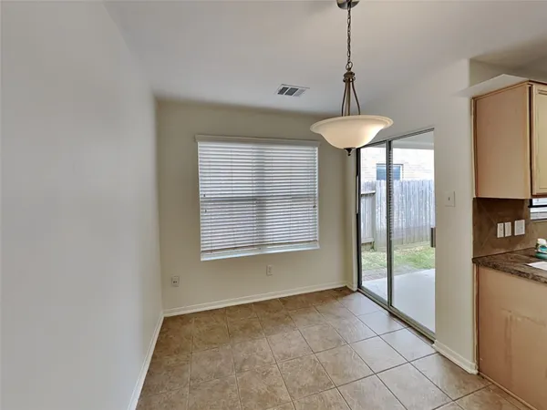 $1,895 | 2322 Old Ox Road, Spring, TX 77386