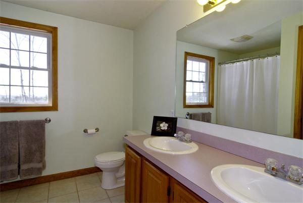 61 Paxton Road Spencer, MA 01562 - Photo 18 of 25 Gallery Image 18