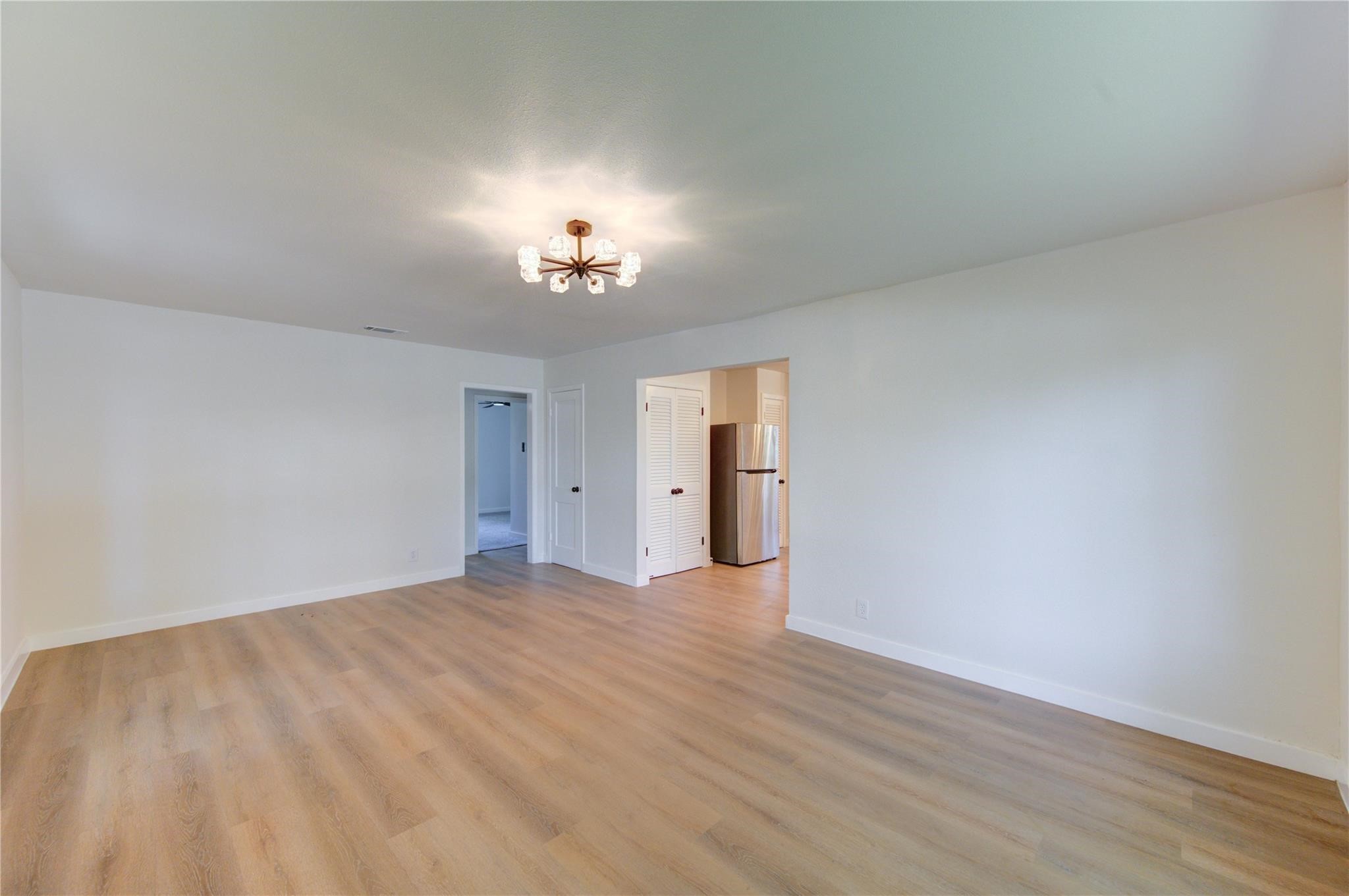 4914 Pershing Street Houston, TX 77033 - Photo 6 of 34