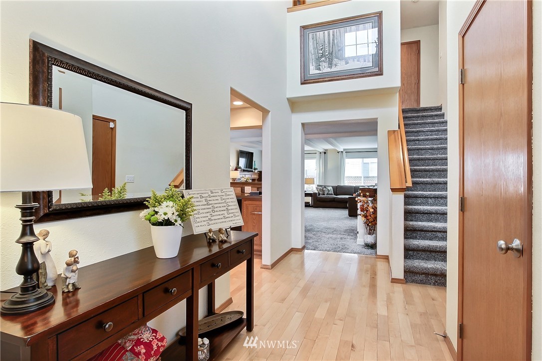 7041 Inlay Street Southeast Lacey, WA 98513 - Photo 3 of 15 Gallery Image 3