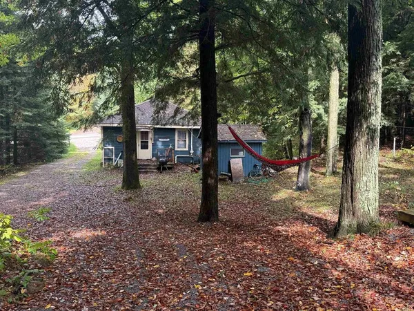 $118,000 | N11364 County Rd P, Iola, WI 54945