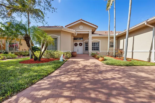 $995,000 | 109 Southwest 128th Avenue, Plantation, FL 33325