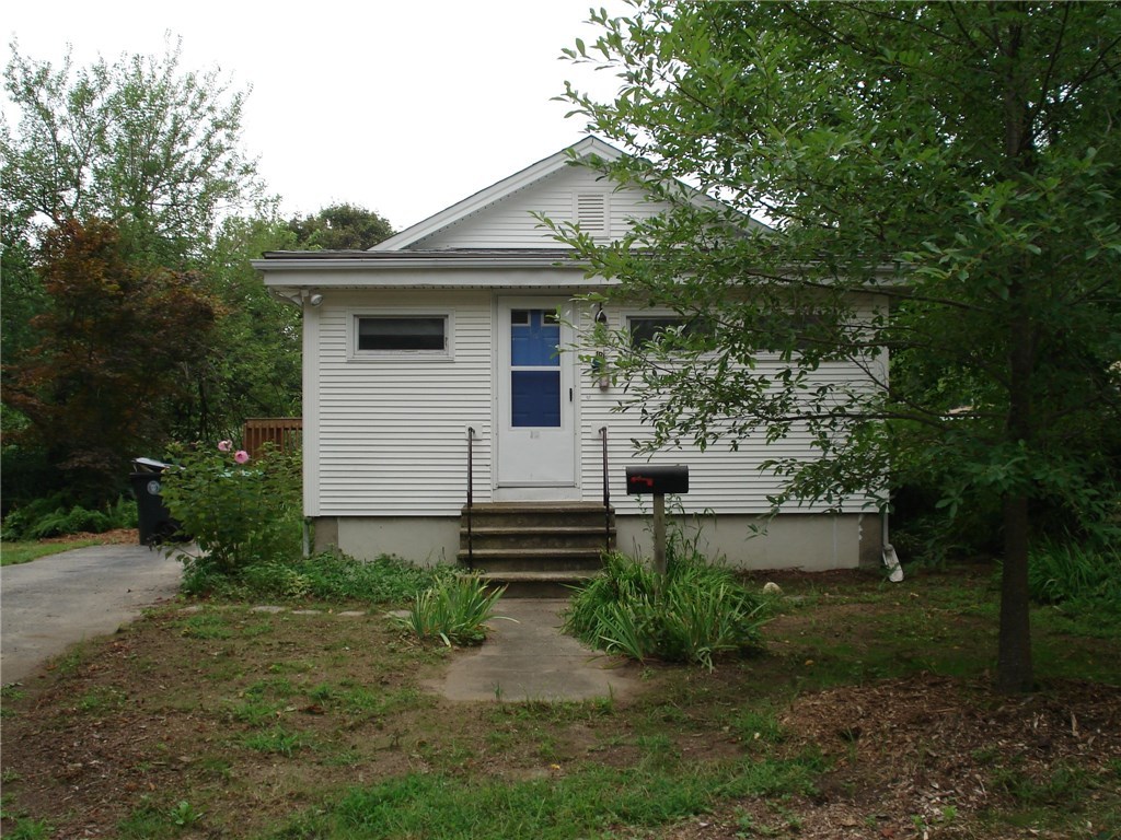 19 Rita Street Warwick, RI 02889 - Photo 1 of 27 Gallery Image 1